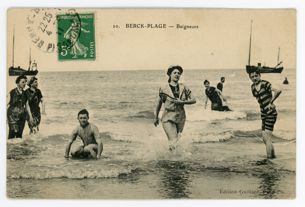 Vintage Wall Art Canvas - Berck Plage: Swimmers Leaving the Sea (Mailed 08-04-1911)