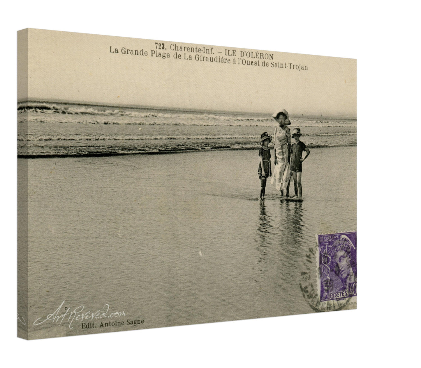 Vintage Wall Art Canvas - Île d'Oléron: Beach Goers (Mailed 1920)