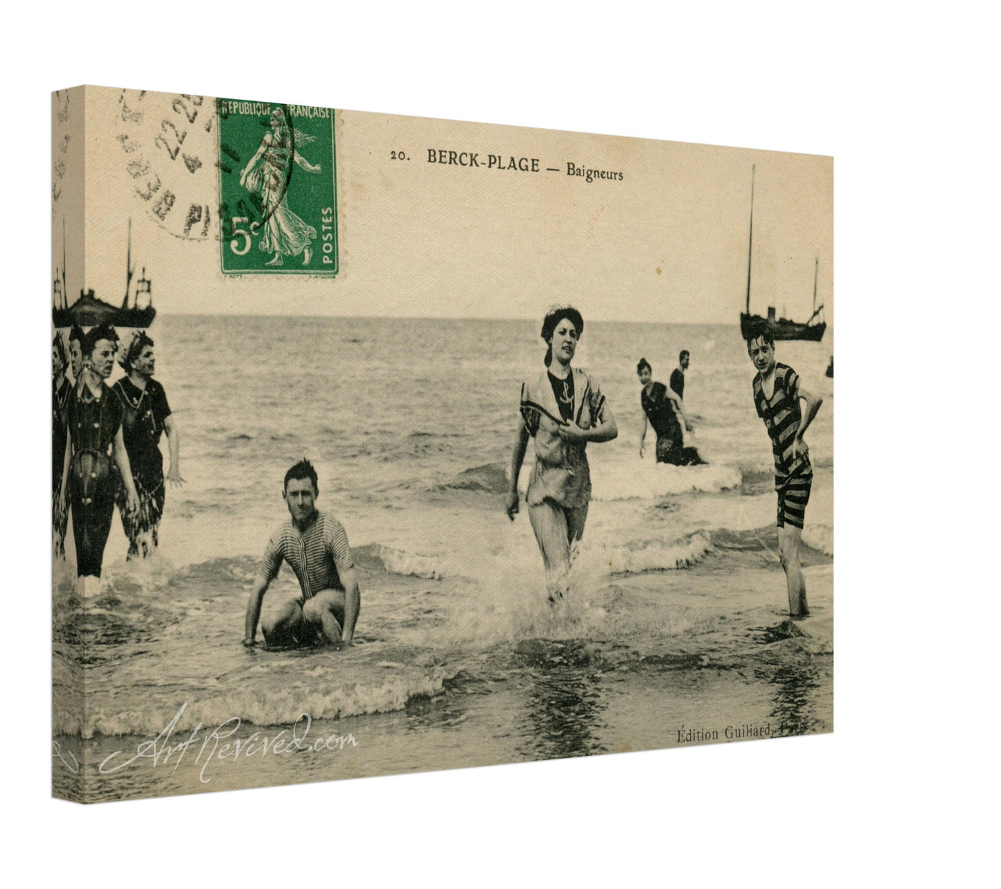 Berck plage-Swimmers leaving the sea
